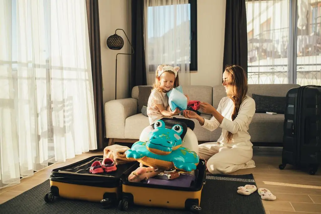 pakowanie na wakacje z dziećmi