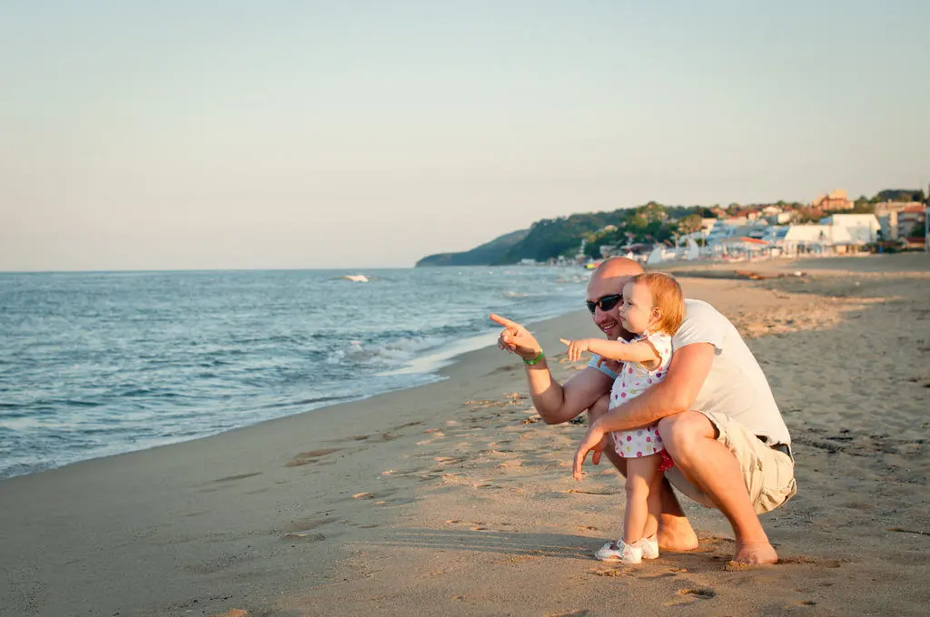 Niemowlę nad morzem