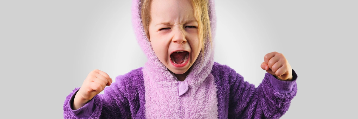 dziecko bije rodzica tytułowe