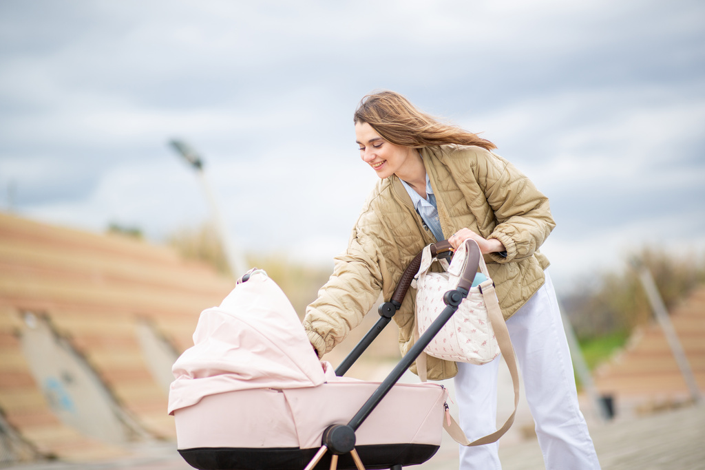 jaki wózek beżowy 1