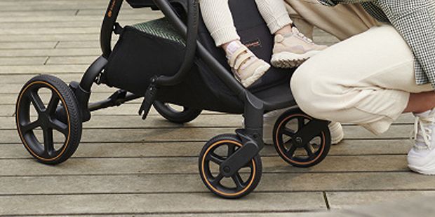 Kinderkraft Yoxi przednie koła skrętne